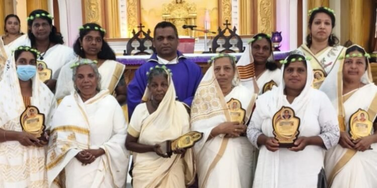 വട്ടിയൂർക്കാവ് ഫൊറോനയിലെ കുലശേഖരം സെൻറ് ആന്റണിസ് ദേവാലയത്തിൽ വനിതാദിനാചരണത്തോടനുബന്ധിച്ച് വനിതകളെ ആദരിച്ചു