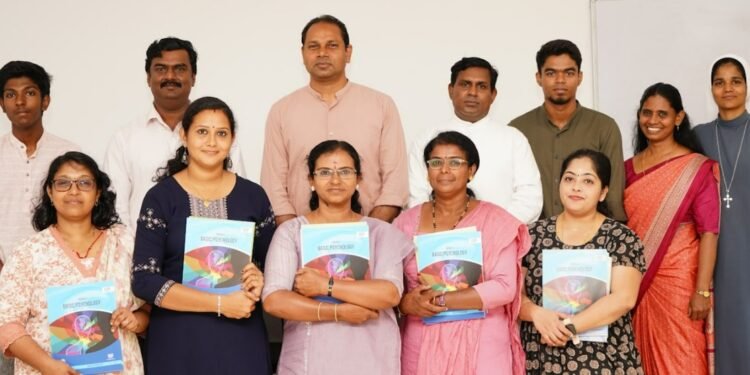 കുടുംബപ്രേഷിത ശുശ്രൂഷ പതിനഞ്ചാമത് ബാച്ച് കൗണ്‍സിലിംഗ് ഡിപ്ലോമാ കോഴ്സ്  ആരംഭിച്ചു