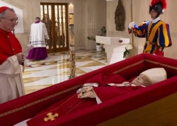 ഫ്രാന്സിസ് പാപ്പയുടെ സംസ്കാരം ശനിയാഴ്ച; പൊതുദർശനം നാളെ ; അന്ത്യ വിശ്രമം സെന്റ് മേരി മേജര് ബസിലിക്കയില്