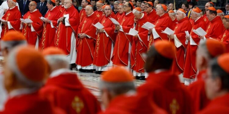 കോൺക്ലേവിനായി വിശ്വാസികളോട് പ്രാർത്ഥനകൾ അഭ്യർത്ഥിച്ച് കര്ദ്ദിനാള് സംഘം