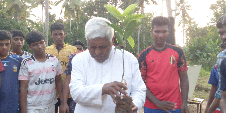 വിൻസെന്റ് സെമിനാരിയിലെ പരിസ്ഥിതി ദിനാചരണ പ്രവർത്തനങ്ങൾക്ക് ആർച്ച്ബിഷപ്പ് എമരിത്തൂസ്                                   ഡോ. സൂസപാക്യം  നേതൃത്വം നൽകി