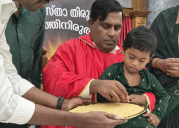 പന്തക്കുസ്താ തിരുനാൾ ദിനത്തിൽ കുരുന്നുകൾ ആദ്യാക്ഷരം കുറിച്ച് കാഞ്ഞിരംപാറ ഇടവക