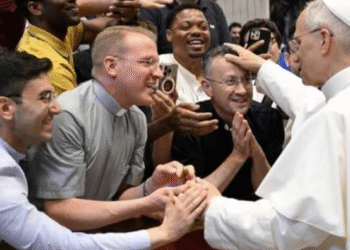 ലെയോ പാപ്പയുടെ സെമിനാരി വിദ്യാർത്ഥികളോടുള്ള ആഹ്വാനം: പൗരോഹിത്യ ജീവിതത്തോട് അഭിനിവേശം വളർത്തുക