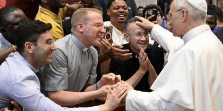 ലെയോ പാപ്പയുടെ സെമിനാരി വിദ്യാർത്ഥികളോടുള്ള ആഹ്വാനം: പൗരോഹിത്യ ജീവിതത്തോട് അഭിനിവേശം വളർത്തുക