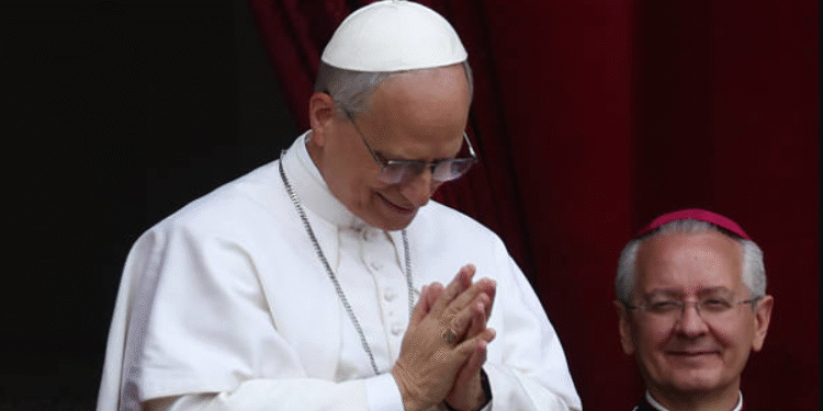 സമാധാനത്തിന് വേണ്ടി നാളെ ഉപവാസ പ്രാര്ത്ഥനാദിനമായി ആചരിക്കുവാന് ലെയോ പാപ്പയുടെ ആഹ്വാനം