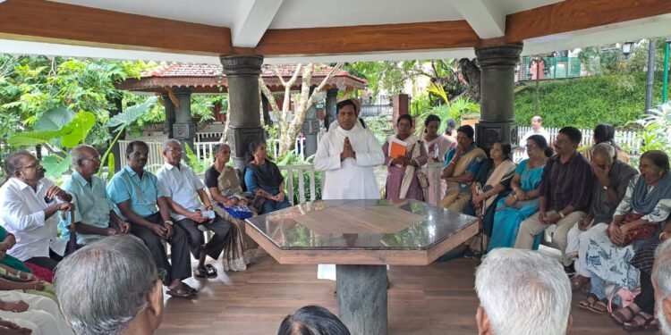 മുത്തശ്ശീ മുത്തച്ഛന്മാരുടെ ദിനാചരണം; തിരുവനന്തപുരം അതിരൂപതയില്‍ ഇടവക – ഫെറോന തലങ്ങളിൽ സമുചിതം ആചരിച്ചു