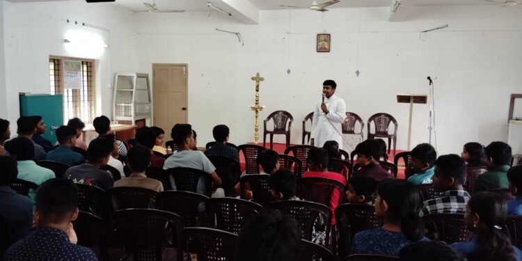 വട്ടിയൂർക്കാവ് ഫൊറോനയിൽ അൾത്താര ബാലകർക്കായി സെമിനാർ നടത്തി