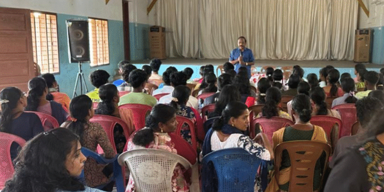 ശാന്തിപുരം ഇടവകയിൽ വിദ്യാർത്ഥികൾക്കും അവരുടെ മാതാപിതാക്കൾക്കും മോട്ടിവേഷൻ ക്ലാസ് നടത്തി