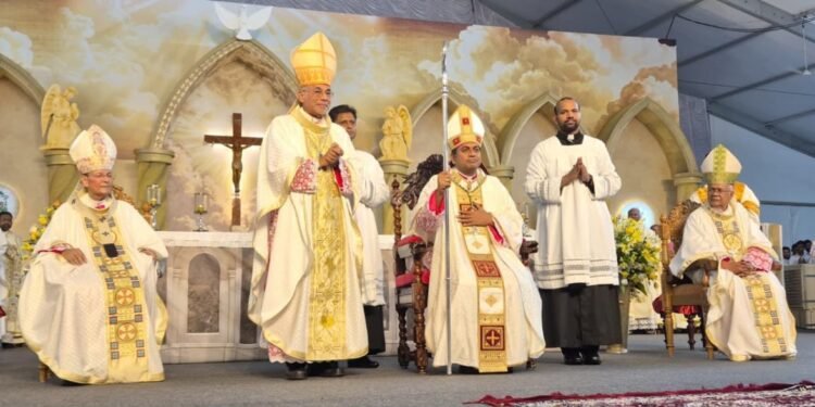 കൊച്ചിയുടെ ഇടയനായി ഡോ. ആന്റണി കാട്ടിപറമ്പിൽ അഭിഷിക്തനായി