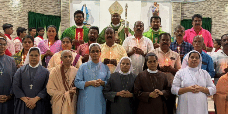 നെല്ലിയോട് ഇടവകയിൽ കുടുംബ കേന്ദ്രീകൃത അജപാലനയജ്ഞത്തിന്റെ രണ്ടാംഘട്ടം സമാപിച്ചു