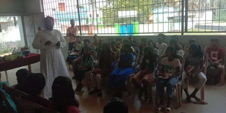 പരുത്തിയൂർ ഇടവകയിൽ സ്റ്റുഡന്റ്‌സ് ഫോറം വിദ്യാർഥികൾക്ക് പരിശീലന ക്ലാസ് നടത്തി