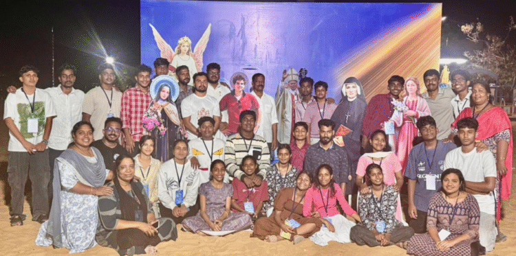 പള്ളിത്തുറ ഇടവകയിൽ ജീസസ് യൂത്ത് 1500-ലധികം വിശുദ്ധരുടെ തിരുശേഷിപ്പ് പ്രദർശിപ്പിച്ചു