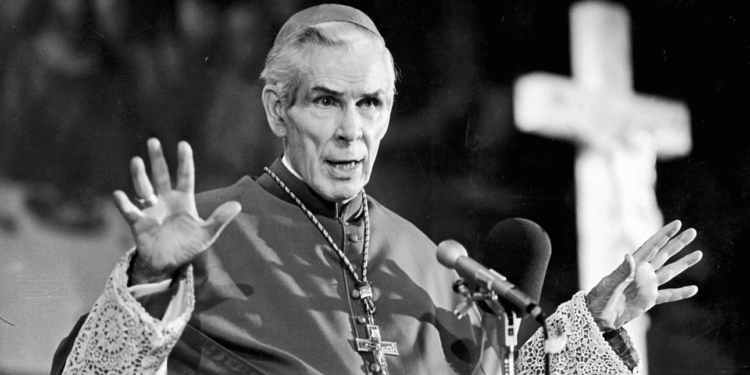 ആര്‍ച്ച് ബിഷപ്പ് ഫുള്‍ട്ടന്‍ ജെ ഷീന്‍റെ വാഴ്ത്തപ്പെട്ട പദവിയ്ക്കു വത്തിക്കാന്റെ അംഗീകാരം