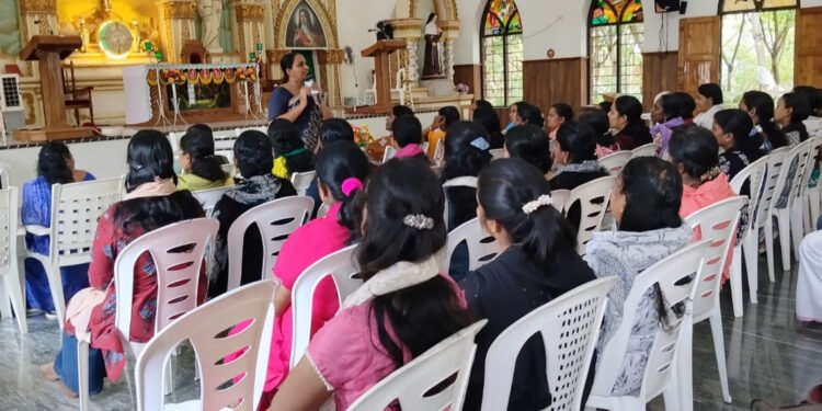 പെരിങ്ങമല ഇടവക വിദ്യാഭ്യാസ ശുശ്രൂഷ സമിതി ഗുഡ് പാരന്റിംഗ് ക്ലാസ്സ് നടത്തി