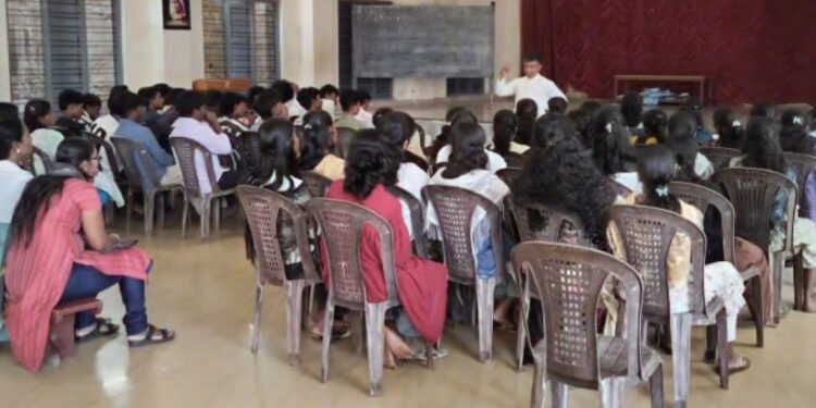 ‘ഉറവയിലേക്ക്’; മതബോധന വിദ്യാർഥികൾക്ക് ക്ലാസുകളൊരുക്കി പുല്ലുവിള ഇടവക മതബോധന സമിതി