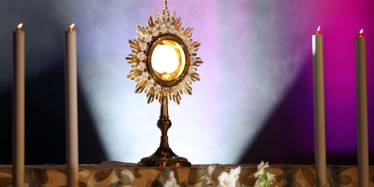 ‘കര്‍ത്താവിനായി 24 മണിക്കൂര്‍’; ആത്മീയ നവീകരണത്തിന് അവസരമൊരുക്കി   പ്രാര്‍ത്ഥനായജ്ഞം ആചരിക്കാന്‍ വത്തിക്കാന്‍ ആഹ്വാനം ചെയ്തു