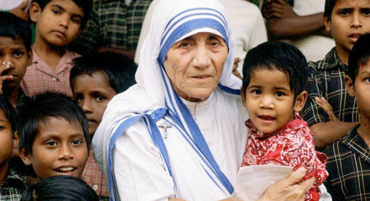 വിശുദ്ധ മദര്‍ തെരേസയുടെ പേരും ചിത്രവും പണപ്പിരിവിനും അവാര്‍ഡിനും ഉപയോഗിക്കരുത്; പ്രസ്താവനയുമായി മിഷനറീസ് ഓഫ് ചാരിറ്റി
