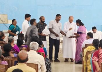 പാളയം ഇടവക അൽമായ ശുശ്രൂഷ ഉത്ഥാന തിരുനാളിനോടനുബന്ധിച്ച് ഭക്ഷ്യ കിറ്റുകൾ വിതരണം ചെയ്തു