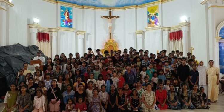 കഴക്കൂട്ടം ഫെറോന കരസ്മാറ്റിക് ടീമിന്റെ നേതൃത്വത്തിൽ ക്രിസ്റ്റിൻ ധ്യാനം സംഘടിപ്പിച്ചു