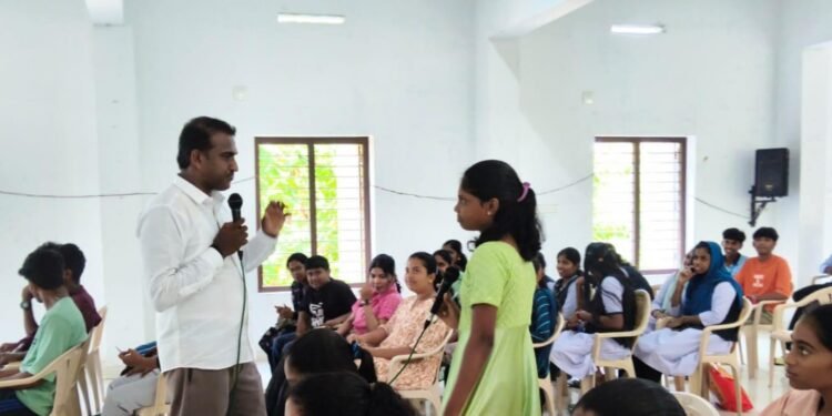 തൂത്തൂർ ഫെറോന സാമൂഹ്യ ശുശ്രൂഷ സമിതി വിദ്യാർത്ഥികൾക്കായി കരിയർ ഗൈഡൻസ് ക്ലാസ് സംഘടിപ്പിച്ചു