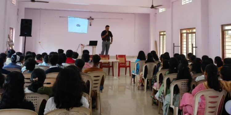 വെട്ടുതുറ ഇടവകയിൽ വിദ്യാർത്ഥികൾക്കായി കരിയർ ഗൈഡൻസ് ക്ലാസ് സംഘടിപ്പിച്ചു