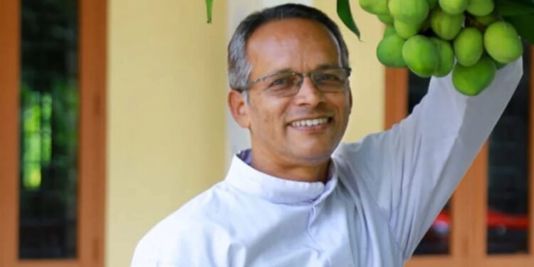 വേള്‍ഡ് കപ്പിലെ ഒരോ ഗോളും മധുരിപ്പിക്കും; ഒരോ ഗോളിനും മാവു നടാനൊരുങ്ങി ഫാ. ജോയി