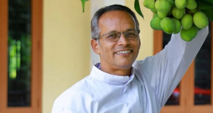 വേള്‍ഡ് കപ്പിലെ ഒരോ ഗോളും മധുരിപ്പിക്കും; ഒരോ ഗോളിനും മാവു നടാനൊരുങ്ങി ഫാ. ജോയി