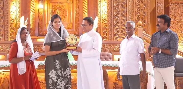 വെട്ടുകാട് ഇടവകയിൽ ഉന്നതവിജയം കൈവരിച്ച വിദ്യാർഥികളെ ആദരിച്ചു