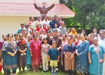 വി. ഫ്രാൻസിസ് അസീസി വർഷചാരണം; വലിയതുറ ഫെറോന  കുടുംബപ്രേക്ഷിത ശുശ്രൂഷ സമിതിയംഗങ്ങൾ കപുച്ചിൻ ആശ്രമം സന്ദർശിച്ചു