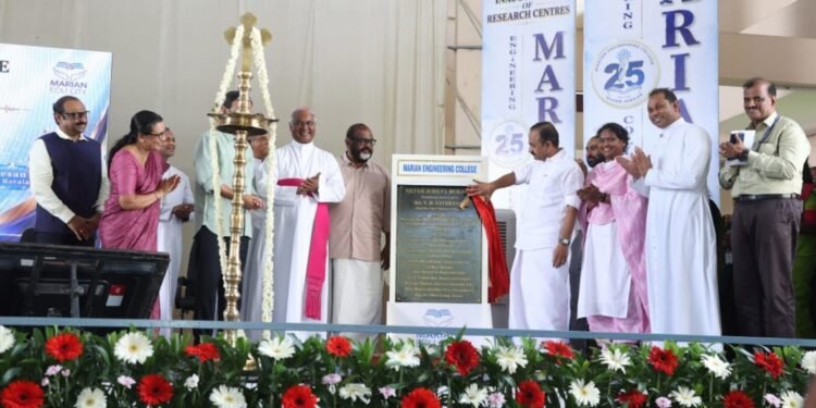 രജത ജൂബിലി നിറവിൽ മരിയൻ എഞ്ചിനീയറിംഗ് കോളേജ്; കേരള മുഖ്യമന്ത്രി ജൂബിലി മന്ദിരത്തിന്റെ തറക്കല്ലിട്ടു