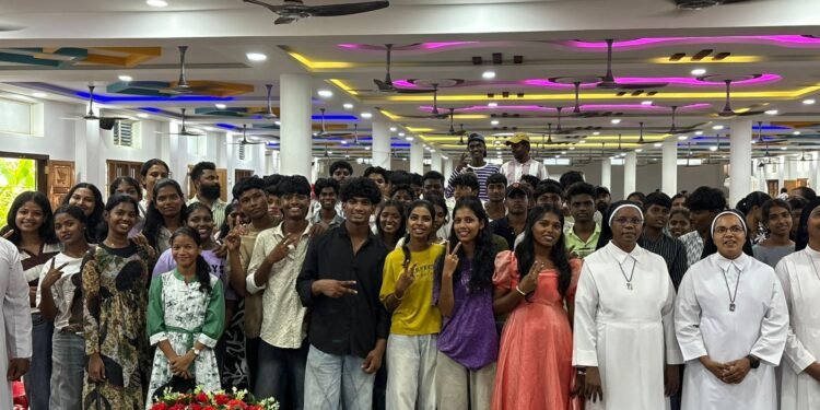 കൗമാരകാർക്കായി അഞ്ചുതെങ്ങ് ഫെറോന കുടുംബ ശുശ്രൂഷ റിമോട്ട് പ്രിപ്പറേഷൻ കോഴ്സ് സംഘടിപ്പിച്ചു