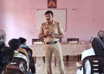 ‘സൈബർ സുരക്ഷയും ഉപയോഗവും’; അഞ്ചുതെങ്ങ് ഫെറോന  വിദ്യാഭ്യാസ ശുശ്രൂഷ ബോധവൽക്കരണ ക്ലാസ് നടത്തി  